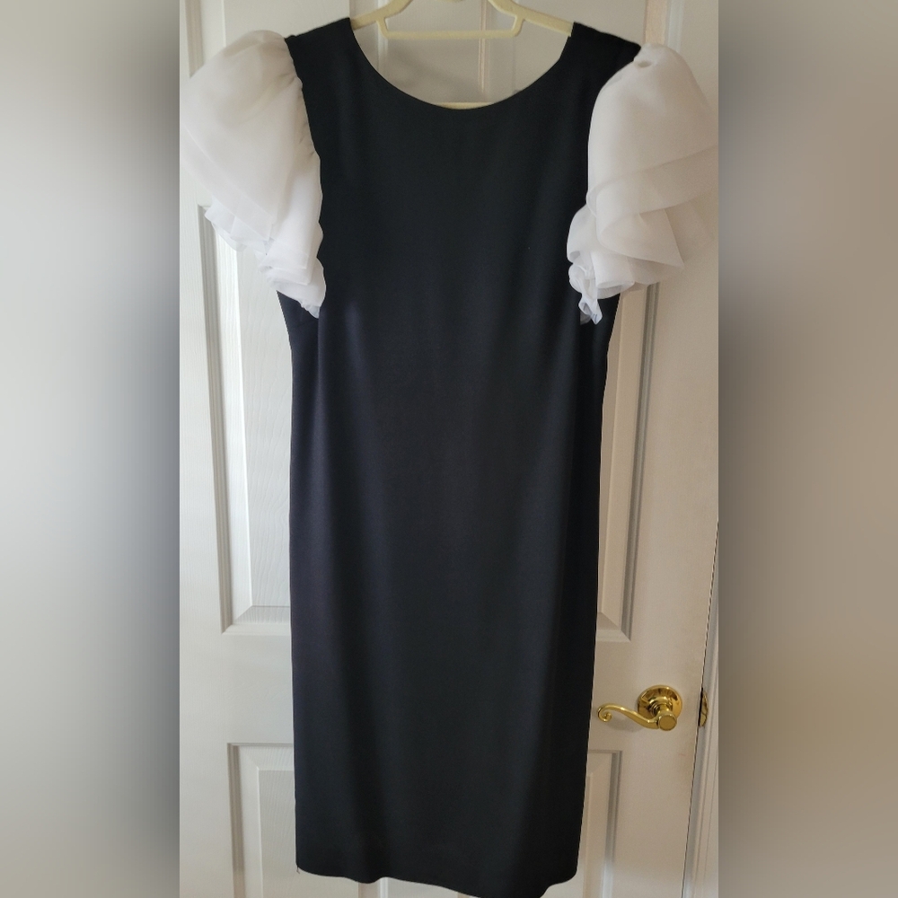 STUNNING BLACK TEA LENGTH CATTIVA DRESS WITH DELICATE SHORT SLEEVES SIZE 10